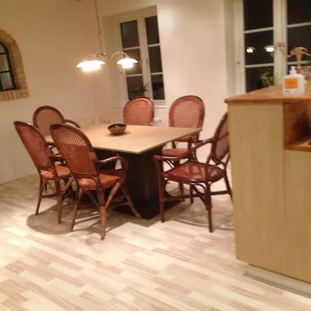 Nedlagt Gard I Naturen Med Ro Og Fred Og Samtidig Taet Pa Og Fiskeri Og Indkobsmuligheder Homestay