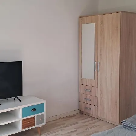 Nedlagt Gard I Naturen Med Ro Og Fred Og Samtidig Taet Pa Og Fiskeri Og Indkobsmuligheder Homestay