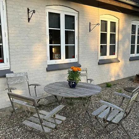 Nedlagt Gard I Naturen Med Ro Og Fred Og Samtidig Taet Pa Og Fiskeri Og Indkobsmuligheder * Nordborg